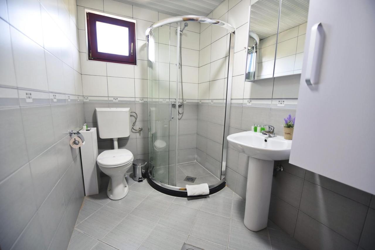 Si Apartments Ohrid With Free Parking Dış mekan fotoğraf